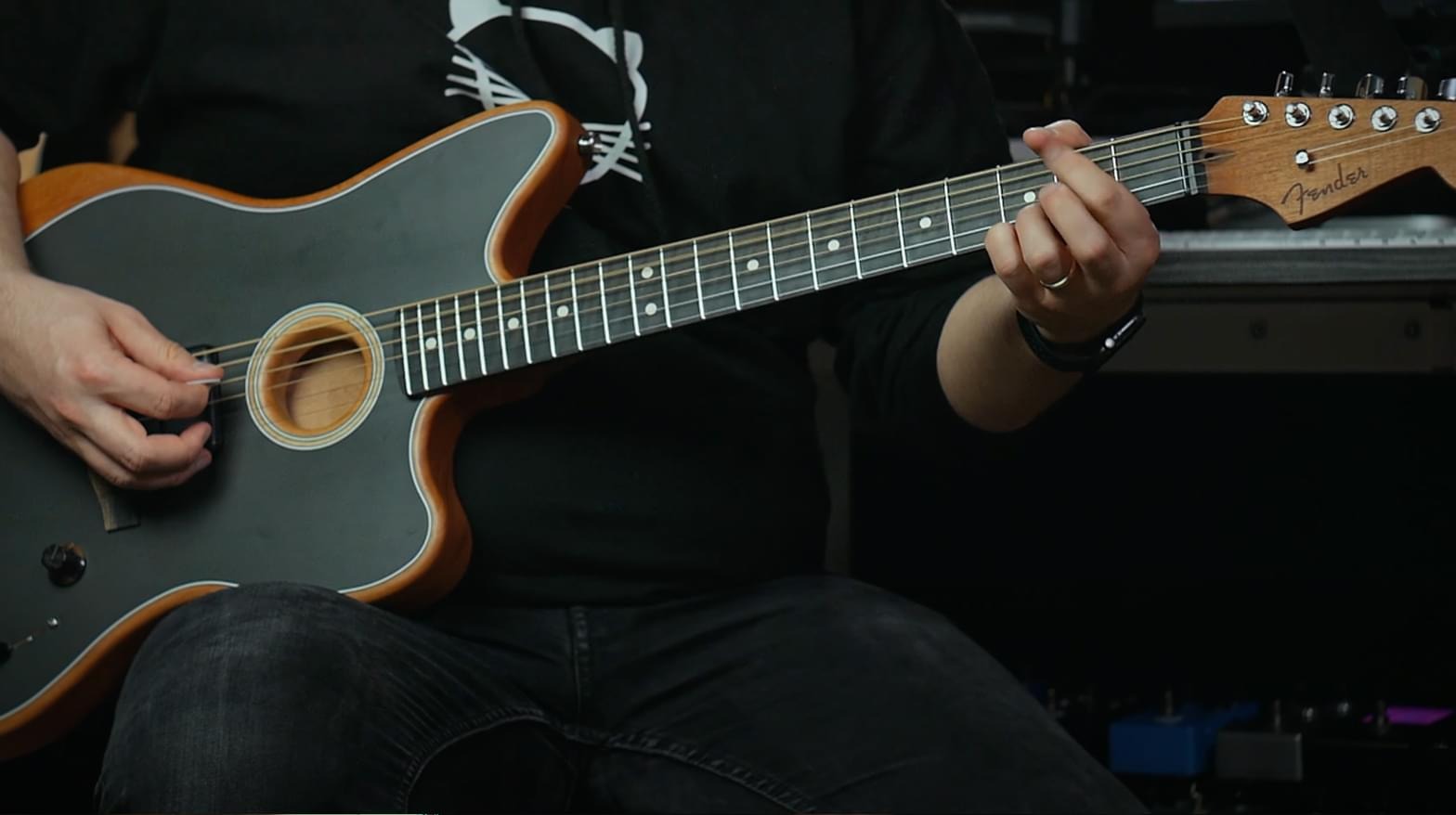 Fender Acoustasonic Jazzmaster Review: Ultimate Worship Guitar?