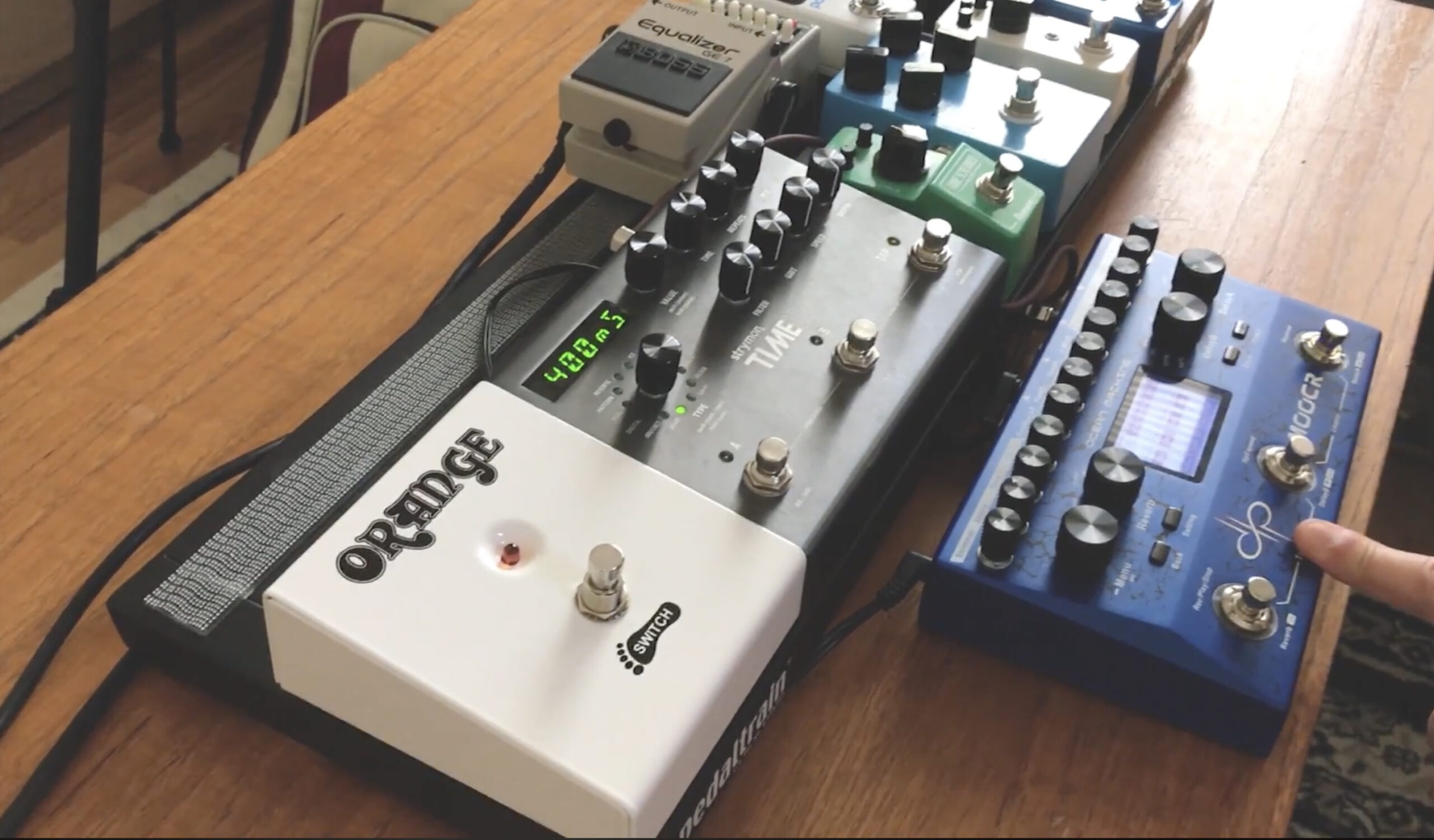 Mooer Ocean Machine vs Strymon Timeline – Which Delay Pedal Should You Choose?